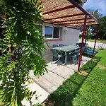 Avec Jardin Et Vue Sur Campagne