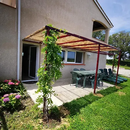 Avec Jardin Et Vue Sur Campagne Daire *