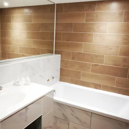 Avec Jardin Et Vue Sur Campagne *